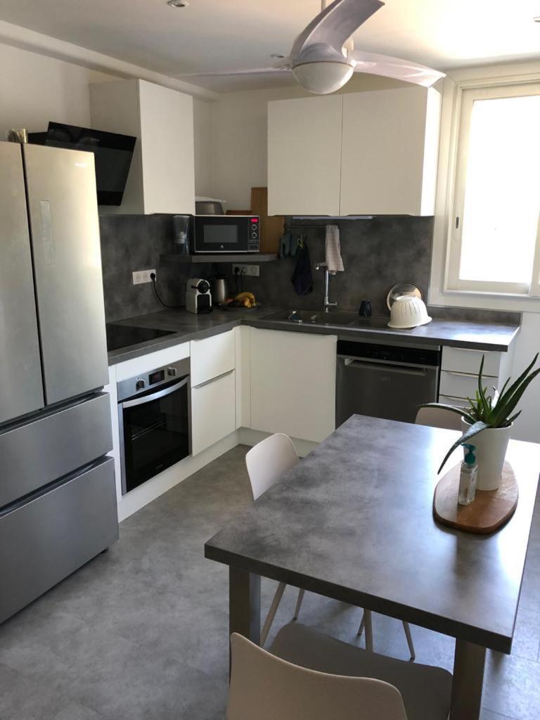 Chambre Avec Salle D'Eau Privee Dans Appartement Partage 200 M Du Tram Montpellier Bagian luar foto